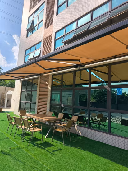 Fully Automatic Terrace Roof Sliding Outdoor Furniture SPA BBQ Louver Roof Waterproof Gazebo &nbsp;Aluminum Pergola Retractable Awning with Side Screen
